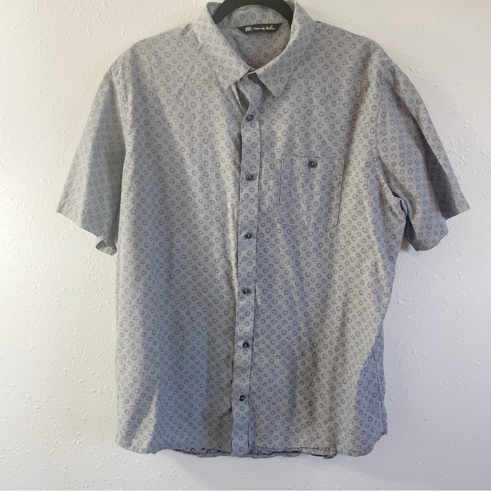 Travis Matthew button up shirt X-Large